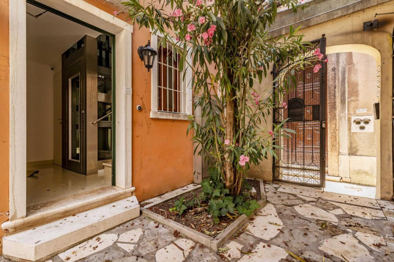 Ca' San Carlo Residence By Wonderful Italy Venezia Esterno foto